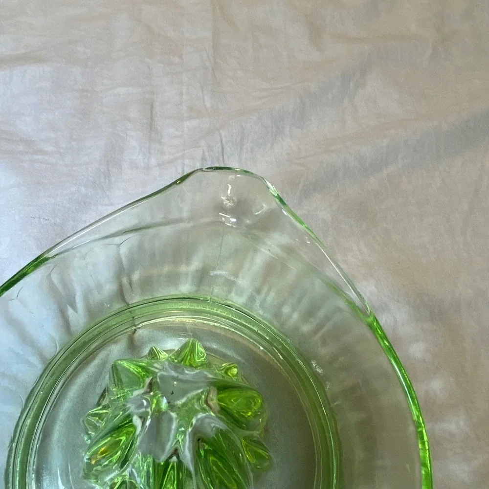 Vintage Uranium Glass Citrus‎ Juicer Reamer Green Depression Glass UV Glow